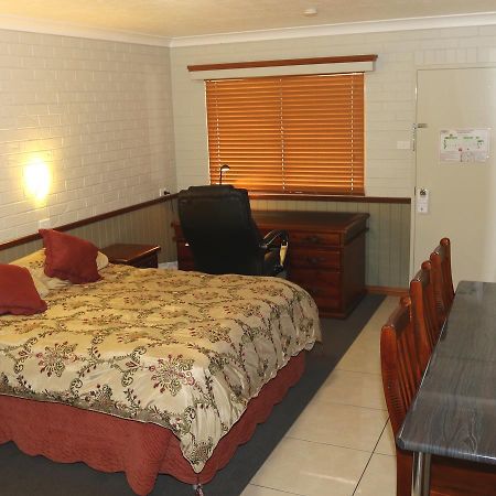 Barcaldine Country Motor Inn Eksteriør bilde