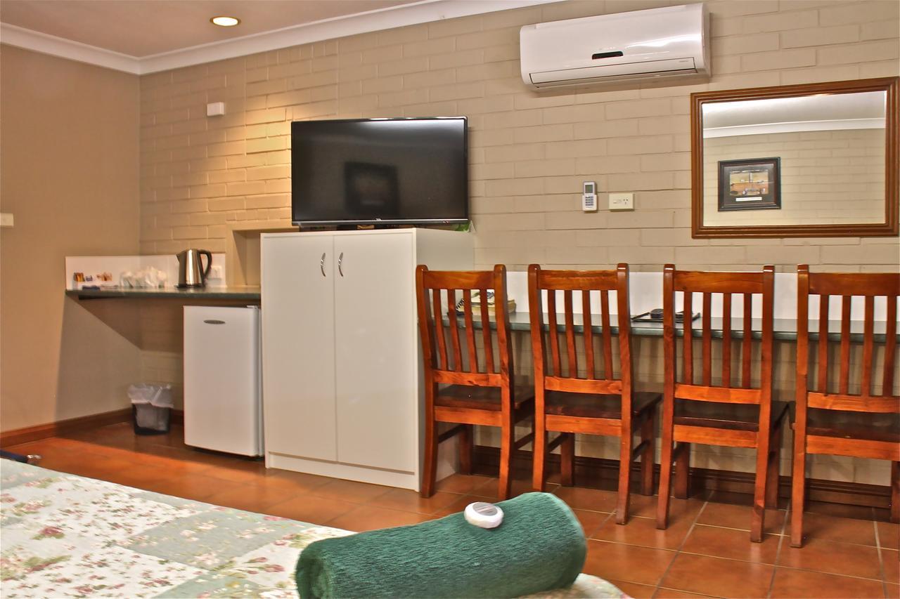 Barcaldine Country Motor Inn Eksteriør bilde