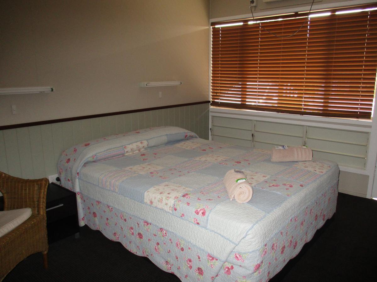 Barcaldine Country Motor Inn Eksteriør bilde