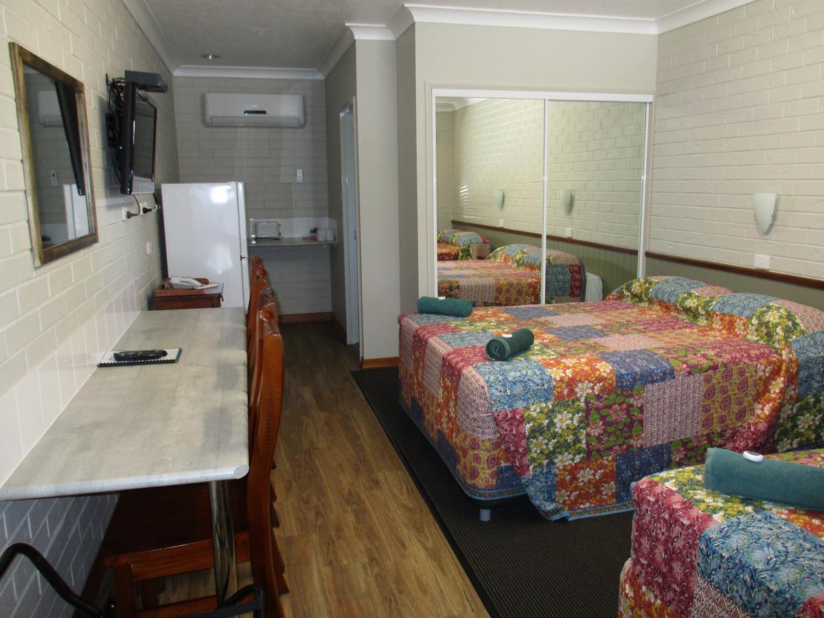 Barcaldine Country Motor Inn Eksteriør bilde