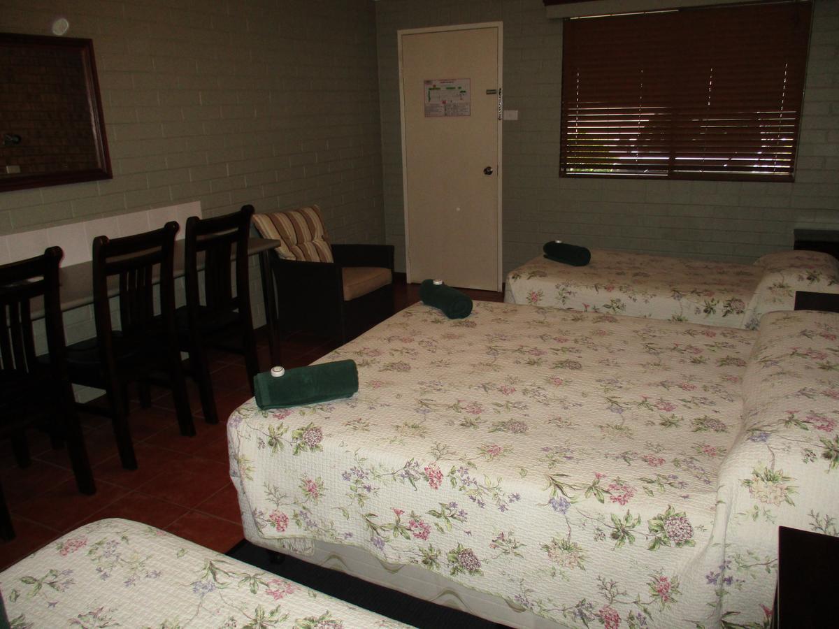 Barcaldine Country Motor Inn Eksteriør bilde