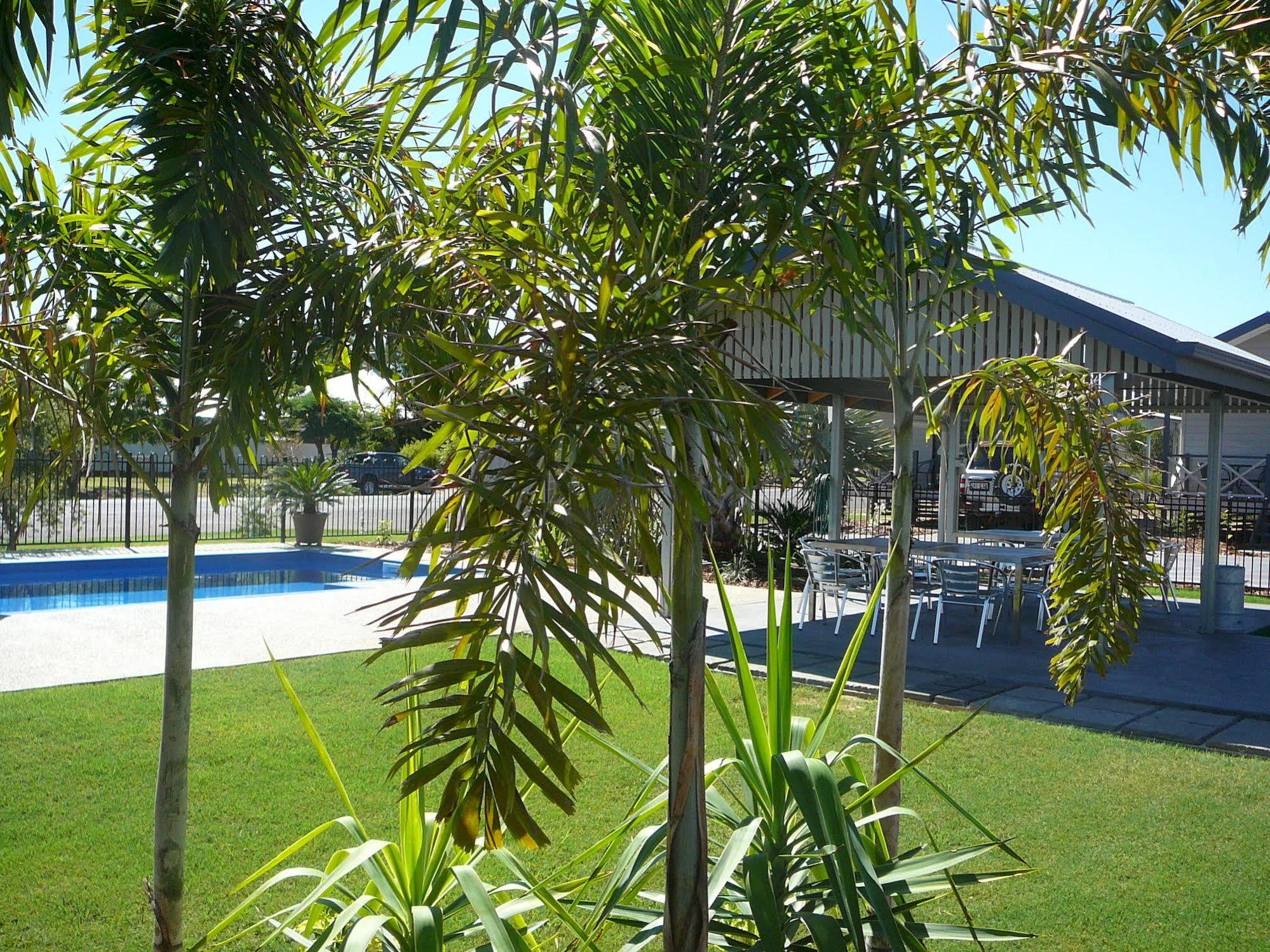 Barcaldine Country Motor Inn Eksteriør bilde